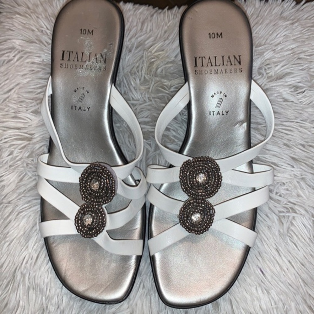 NWOT Italian Shoemakers Whitney Sandal White Silver & Rhinestone Accents size 10